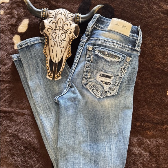 Miss Me Jeans - Picture 1 of 7